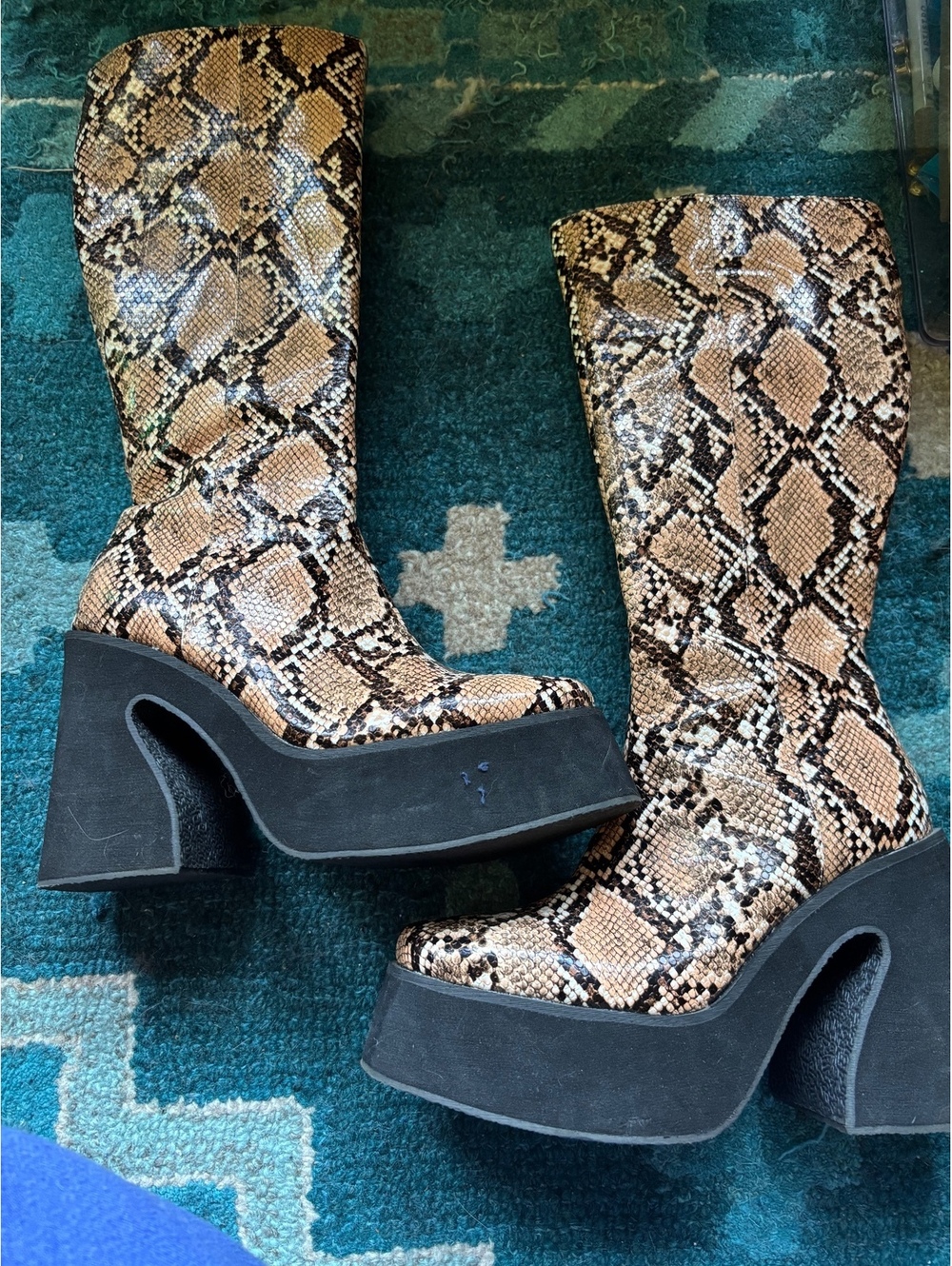 Chunky snakeskin platform boots - Picture 2 of 3